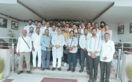 हरिद्वार में श्रमजीवी पत्रकार यूनियन का युवा संवाद कार्यक्रम, जिलाधिकारी से हुई संवाद