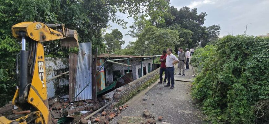देहरादून: डीएम ने एक झटके में एनआईवीएच की भूमि पर अतिक्रमण कराया ध्वस्त