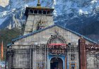 श्रद्धालुओं की बढ़ती भीड़ से फिर से सजने लगा विश्व प्रसिद्ध श्री केदारनाथ धाम