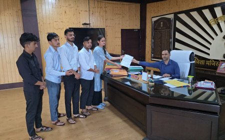 बागेश्वर में छात्रों की मुसीबत: एनएसयूआई ने जिलाधिकारी को ज्ञापन सौंपकर दस साल पुराने भवन की मांग की