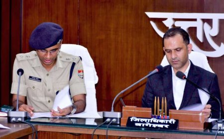 बागेश्वर: नशा मुक्त अभियान को लेकर जिलाधिकारी आशीष भटगांई की महत्वपूर्ण बैठक