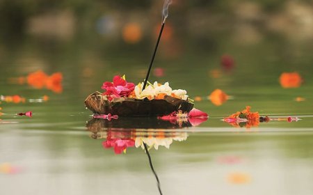 7 सितंबर 2025 को पितृ पक्ष पूर्णिमा पर भव्य चंद्र ग्रहण का अद्भुत संयोग