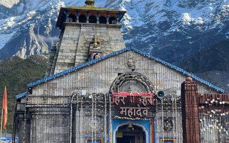 श्रद्धालुओं की बढ़ती भीड़ से फिर से सजने लगा विश्व प्रसिद्ध श्री केदारनाथ धाम