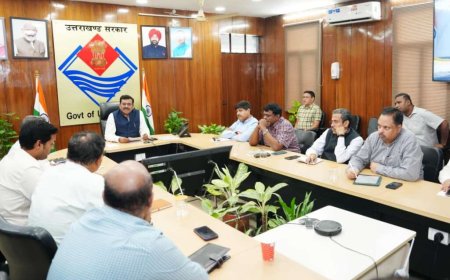 देहरादून: सरकार और रेलवे के बीच महत्वपूर्ण मुद्दों पर बैठक