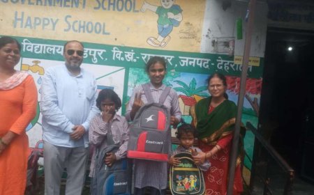 देहरादून: असहाय बेटियों के चेहरे पर खिली उम्मीद, स्कूल ड्रेस में चमकते काजल, रागनी और प्रीति