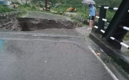 उत्तराखंड में सहस्त्रधारा में बादल फटने से बड़ी तबाही, दो लोग लापता