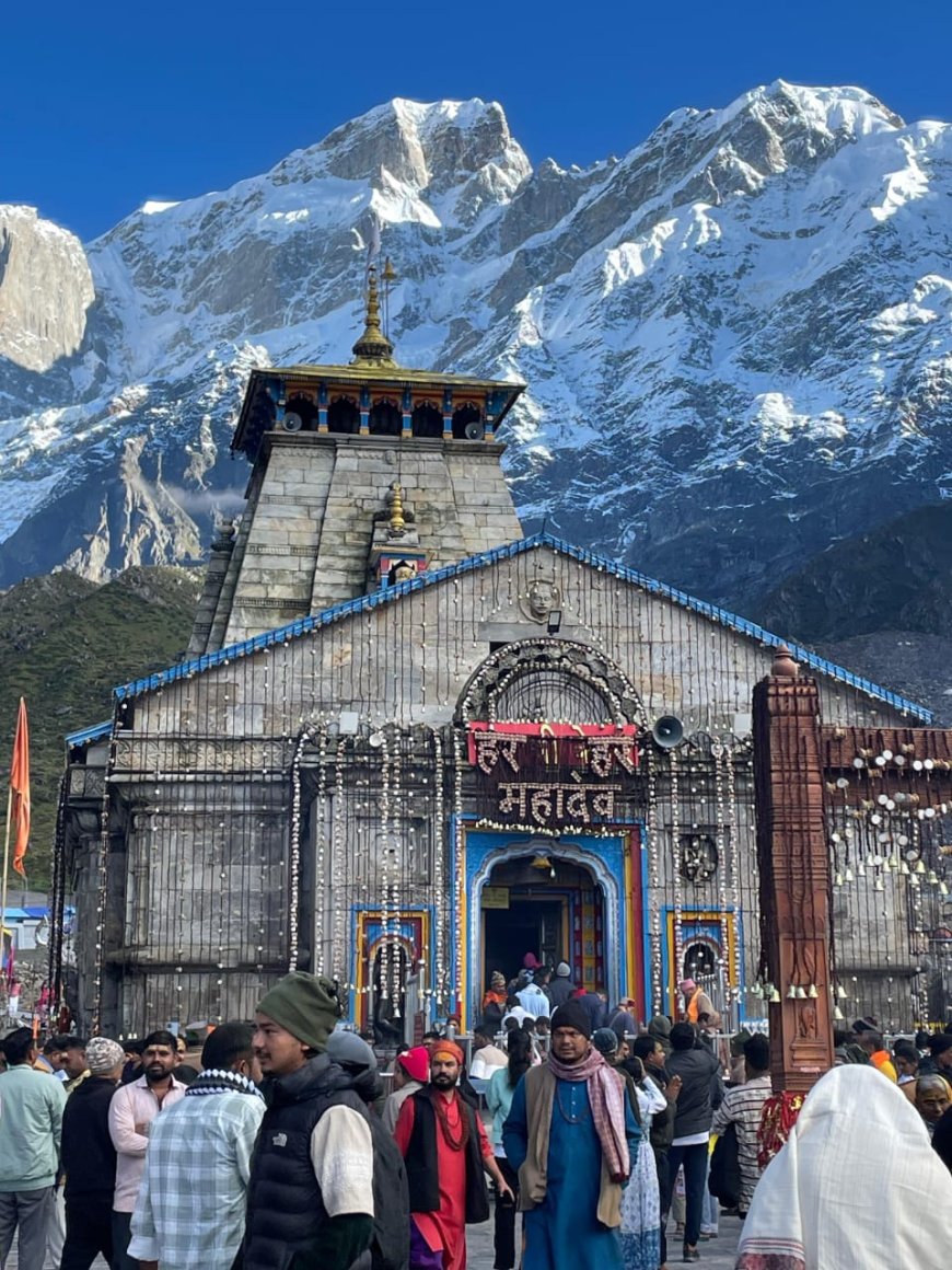 श्रद्धालुओं की बढ़ती भीड़ से फिर से सजने लगा विश्व प्रसिद्ध श्री केदारनाथ धाम