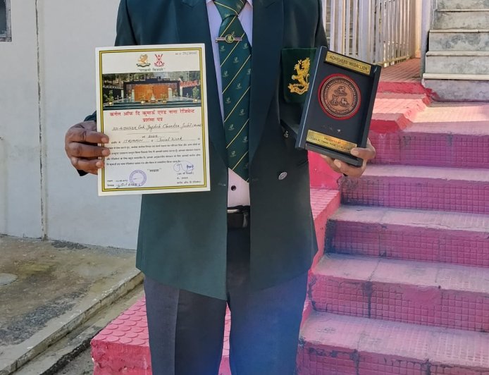 सेवानिवृत्त सैनिक जगदीश चंद्र जोशी को ‘कुमाऊँ एवं नागा रेजिमेंट’ की ओर से मिला सम्मान