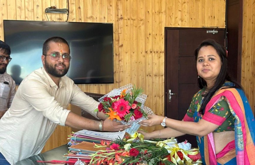 युवा नेता मनोज बचखेती ने नवनियुक्त डीएम से की मुलाकात, विकास के मुद्दों पर हुई विस्तृत चर्चा