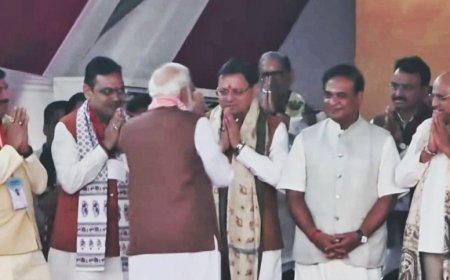 मुख्यमंत्री पुष्कर सिंह धामी बिहार राज्य की नवनिर्वाचित सरकार के शपथ ग्रहण समारोह में हुए शामिल