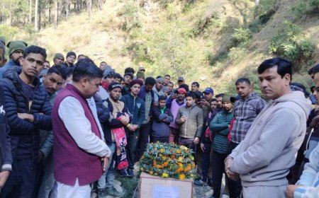 चंपावत: राष्ट्र के वीर सपूत अग्निवीर दीपक सिंह को सैन्य सम्मान के साथ अंतिम विदाई