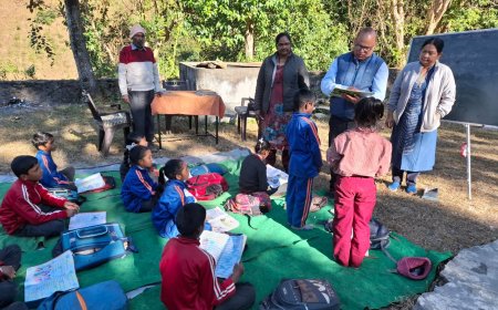 सीडीओ ने छौना व पन्द्रहपाली के विद्यालयों और आंगनबाड़ी केंद्रों का किया औचक निरीक्षण