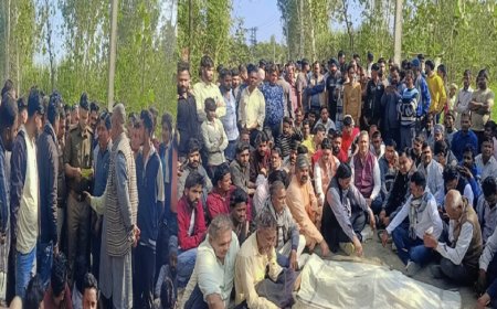 उत्तराखंड: ट्रैक्टर-ट्राली की चपेट मे आई बाइक, दो की मौत, ग्रामीण ने की रोड जाम