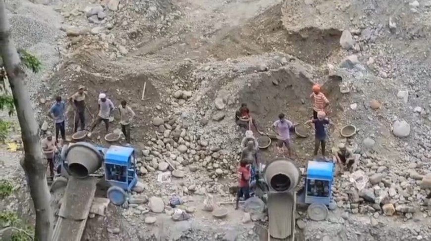 हल्द्वानी : (बड़ी खबर) गौला एप्रोच रोड सुरक्षा दीवार में घटिया सामग्री लगाने की शिकायत,