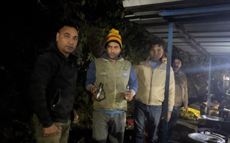 हीरानगर क्षेत्र में ताबड़तोड़ छापेमारी अभियान,ठेलों से शराब की बोतलें बरामद हुईं