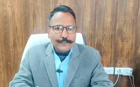 नैनीताल: अनुशासनहीनता पर जिलाधिकारी सख्त , दो कार्मिकों पर गिरी गाज