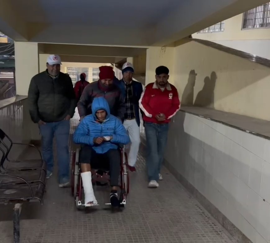 रेडक्रॉस ने दिखाई मानवता की मिसाल,सड़क हादसे में घायल दो युवकों को पहुंचाया अस्पताल