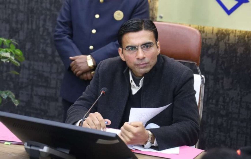 देहरादून: सीएम हेल्पलाइन मामलों में लापरवाही बर्दाश्त नहीं- डीएम