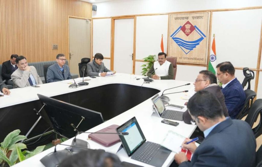 देहरादून: मुख्य सचिव ने सभी परियोजनाओं की टाइमलाइन निर्धारित कर  मॉनिटरिंग के दिए निर्देश