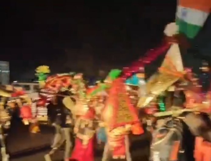 हरिद्वार में कावड़ मेले की भक्तों की संख्या लगातार बढ़ रही है आने और जाने वाले भक्तों की भीड़ भी ज्यादा है