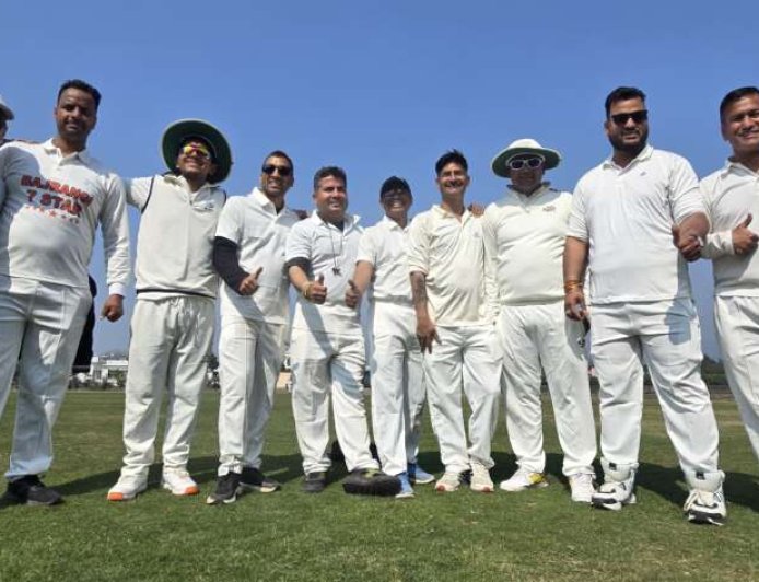 हल्द्वानी: आखिरी ओवर तक चला मैच, पत्रकार 11 ने   प्राधिकरण नैनीताल को 2 विकेट से हराया