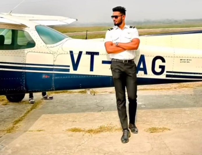 बागेश्वर गरुड़ का लाल आसमान छूने को तैयार: भरत पिरसाली बने एयर इंडिया के पायलट
