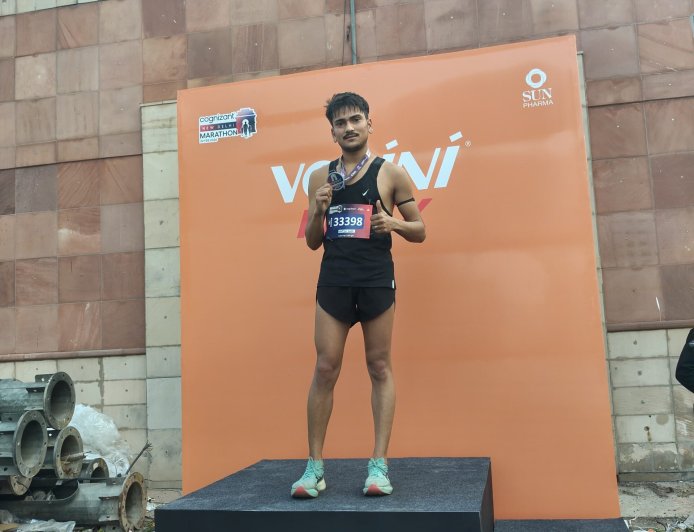 कत्यूर घाटी के हरीश बोरा ने दिल्ली मैराथन में मारी बाज़ी, 17 साल की उम्र में रचा इतिहास