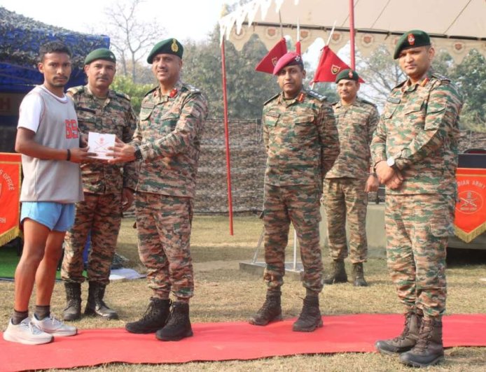 Champawat: बनबसा मिलिट्री स्टेशन में अग्निवीर भर्ती रैली के दूसरे दिन युवाओं का उमड़ा उत्साह