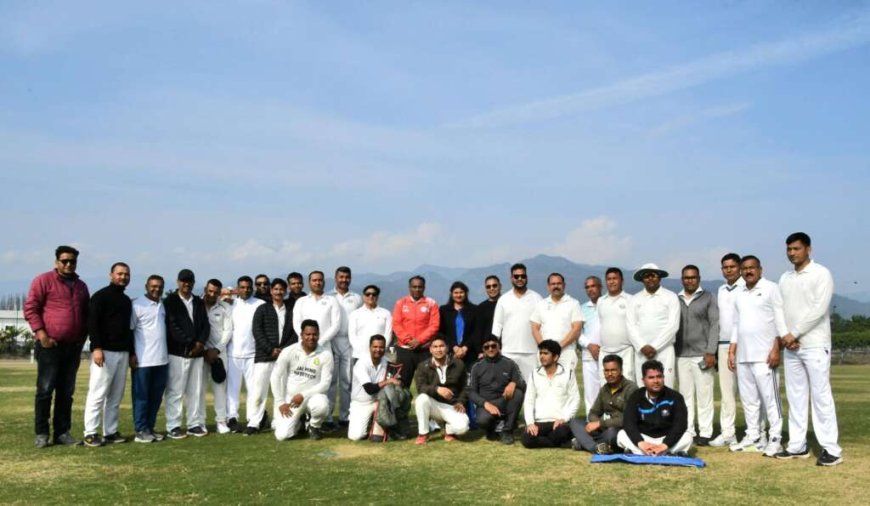 हल्द्वानी: पुलिस एकादश ने प्रेस एकादश को हराया, तीन मैच की सीरीज़ में 2-0 की अजेय बढ़त