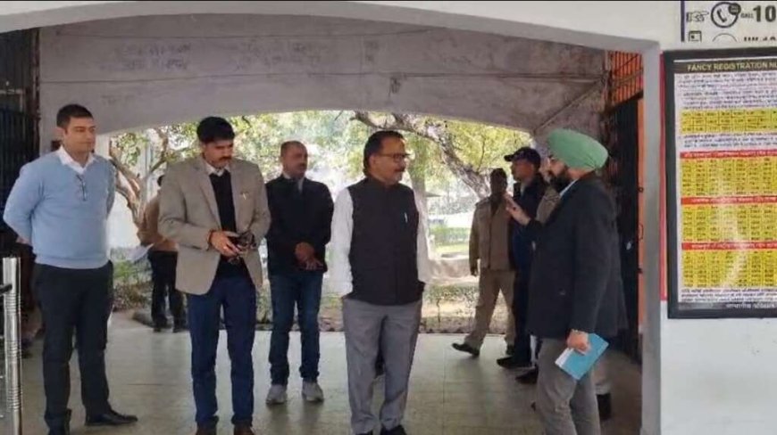 हल्द्वानी: दलालों से मुक्त होगा अब RTO दफ्तर , डीएम ने औचक निरीक्षण कर दिए यह कड़े निर्देश