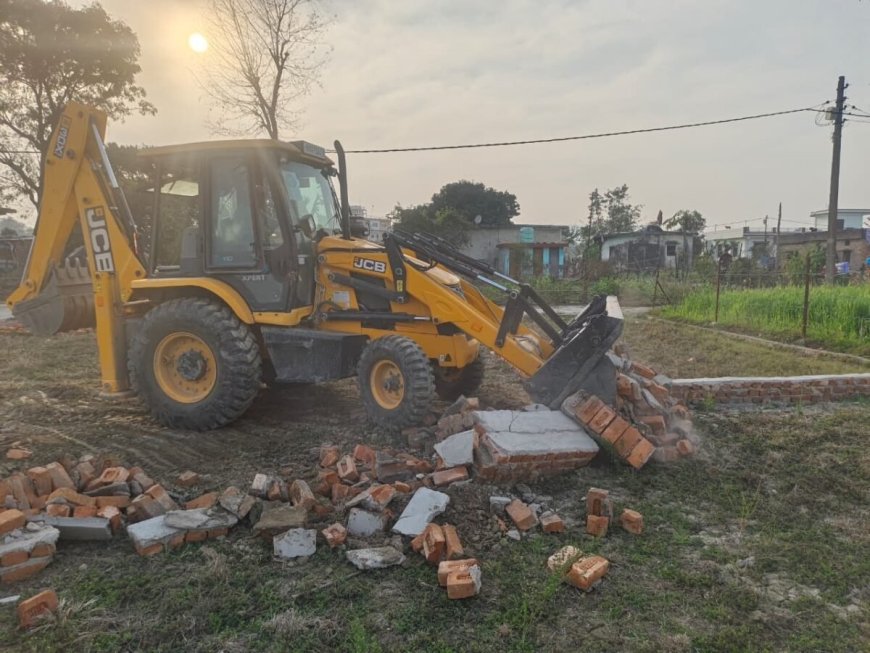 उत्तराखंड: यहाँ एमडीडीए की बड़ी कार्रवाई, अवैध निर्माण सील और 11 बीघा में प्लाटिंग ध्वस्त