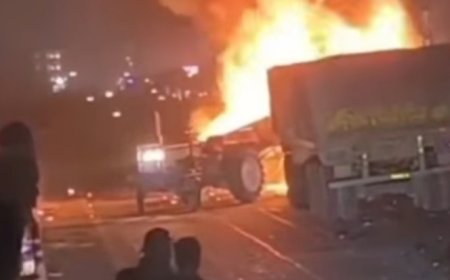 हरिद्वार मोतीचूर फ्लाईओवर पर तेज रफ्तार के कारण फ्लाईओवर पर कई गाड़ियां आपस में टकरा गई। टक्कर इतनी भीषण हुई कि वाहनो में आग लग गयी।