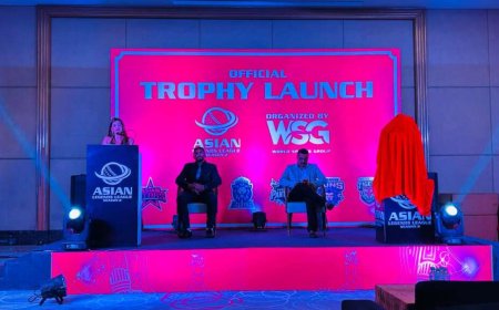 विदेश में होगी एशियन लीजेंड्स लीग,रुद्रपुर में इंटरनेशनल खिलाड़ियों के साथ लांच हुई ट्रॉफी