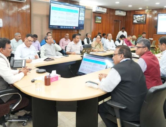 देहरादून: मुख्य सचिव की अध्यक्षता में राज्य ब्रॉडबैंड समिति की बैठक, दुर्गम क्षेत्रों में शीघ्र कनेक्टिविटी पर जोर