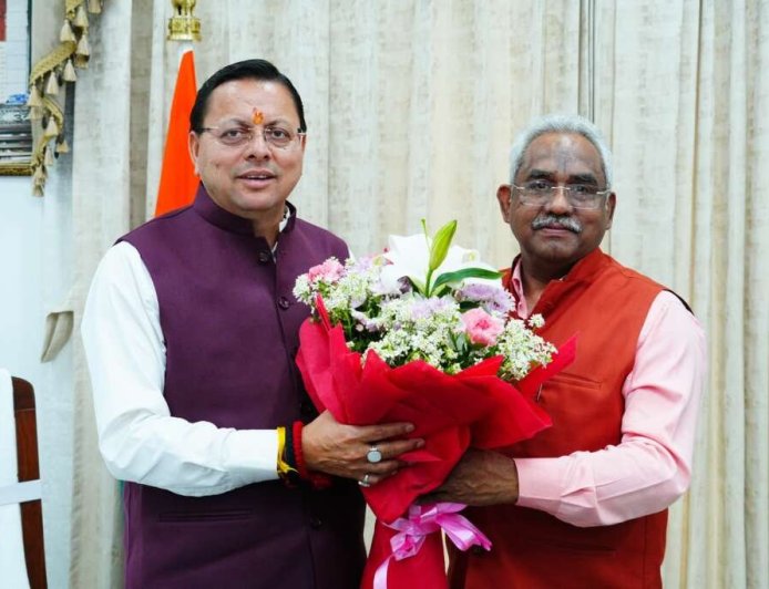 देहरादून: मुख्यमंत्री पुष्कर सिंह धामी से मिले नवनियुक्त मंत्री