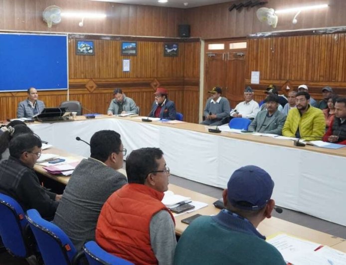 चंपावत: जिला सैनिक कल्याण परिषद की बैठक सम्पन्न, भूतपूर्व सैनिकों की समस्याओं के त्वरित समाधान के निर्देश