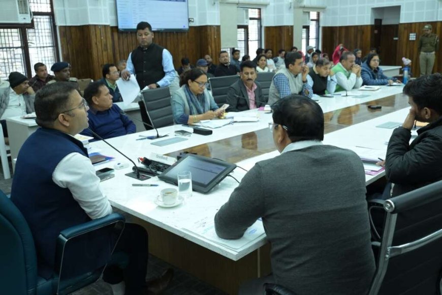 रुद्रप्रयाग: जिलाधिकारी ने जनता की समस्याएँ सुनी, 16 शिकायतों का तुरंत समाधान