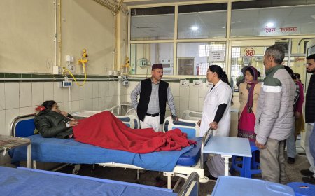 पूर्व विधायक ललित फर्स्वाण ने जिला अस्पताल की व्यवस्थाओं पर उठाए सवाल, सरकार को किया कठघरे में