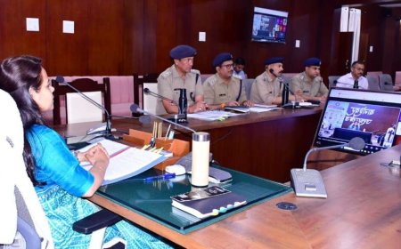 बागेश्वर में अवैध शस्त्रों पर नियंत्रण: प्रशासन ने CCTV बैकअप और गन हाउस निगरानी को बनाया अनिवार्य