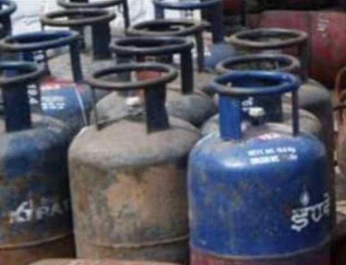 रुद्रप्रयाग: चारधाम यात्रा के लिए व्यावसायिक गैस कनेक्शन लेने की अपील