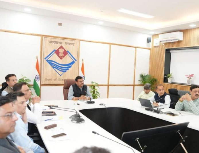 देहरादून: चारधाम यात्रा की तैयारियों पर मुख्य सचिव की समीक्षा, विभागों को दिए महत्वपूर्ण निर्देश