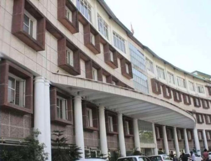 देहरादून: उपनल कर्मचारियों की भर्ती पर प्रशासन ने लिया महत्वपूर्ण निर्णय