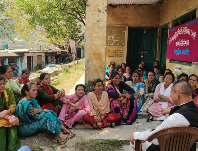 पूर्व विधायक ललित फर्स्वाण का समर्थन, आंगनवाड़ी कर्मचारियों का आंदोलन 22वें दिन भी जारी