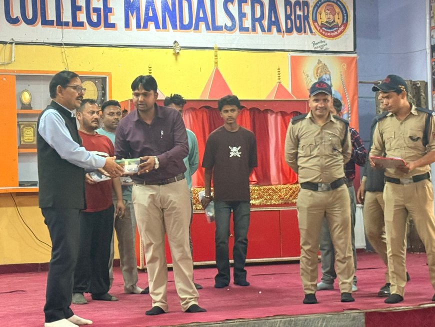 विवेकानंद स्कूल में सड़क सुरक्षा कार्यक्रम: विद्यार्थियों को मिली फर्स्ट रेस्पॉन्डर ट्रेनिंग