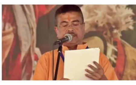 पश्चिम बंगाल में इतिहास रचते हुए शुभेंदु अधिकारी ने मुख्यमंत्री पद की शपथ ली।