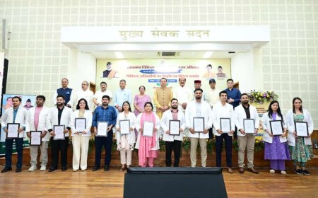Uttarakhand Jobs: मुख्यमंत्री धामी ने 307 युवाओं को नियुक्ति पत्र बांटे, जनसेवा की कसम ली