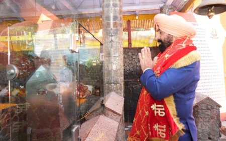 नैनीताल: राज्यपाल गुरमीत सिंह ने मां नयना देवी के दर्शन कर प्रदेश की खुशहाली की मांगी दुआ