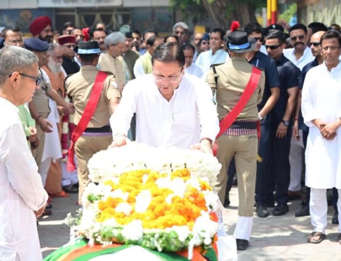 उत्तराखंड के पूर्व मुख्यमंत्री भुवन चंद्र खंडूड़ी का अंतिम संस्कार, सम्मान के साथ दी गई विदाई