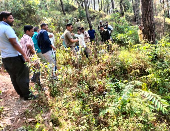 नैनीताल हादसा: ढैला गांव में कार दुर्घटना में 5 श्रद्धालुओं की जान गई