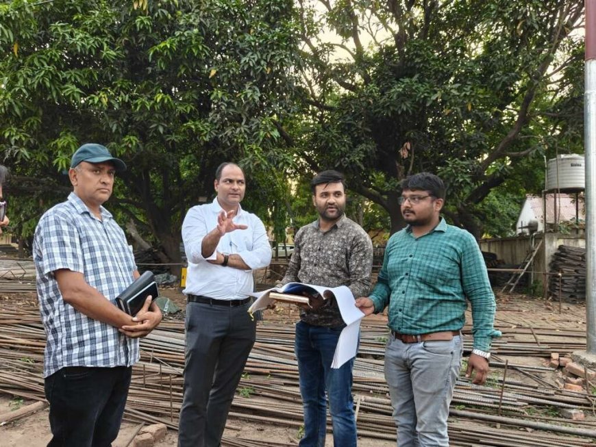 चम्पावत: डीएम मनीष कुमार ने किया निर्माणाधीन स्टेट गेस्ट हाउस का निरीक्षण - समय पर कार्य पूर्ण करने के दिए निर्देश